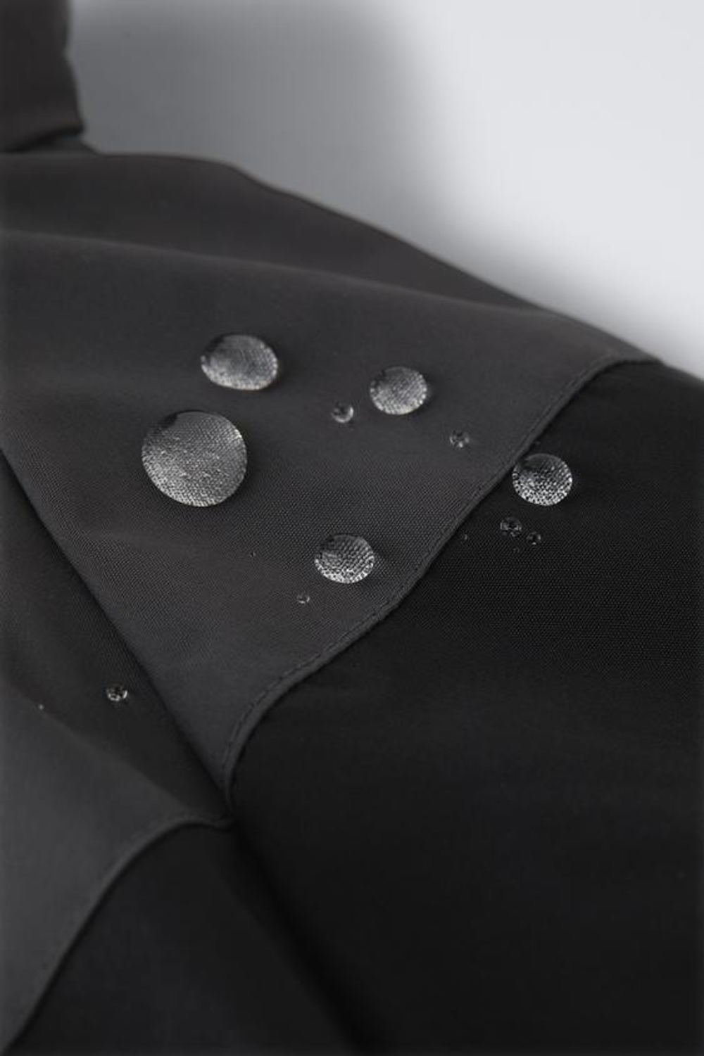 ZARA НЕПРОМОКАЕМАЯ ВЕТРОЗАЩИТНАЯ КУРТКА С КАПЮШОНОМ, ЧЕРНЫЙ