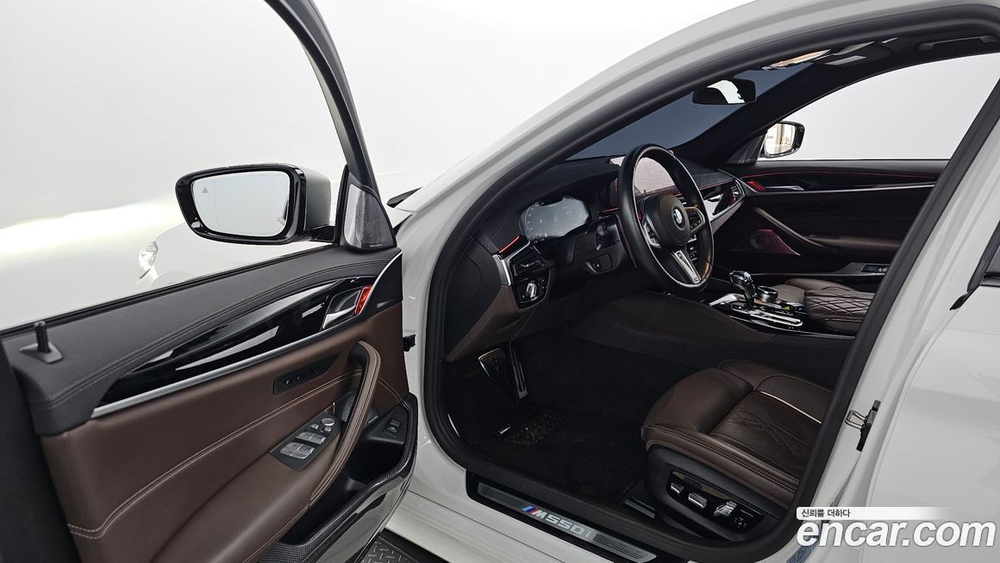 BMW 5 Series (G30) M550i xDrive (08.2021)