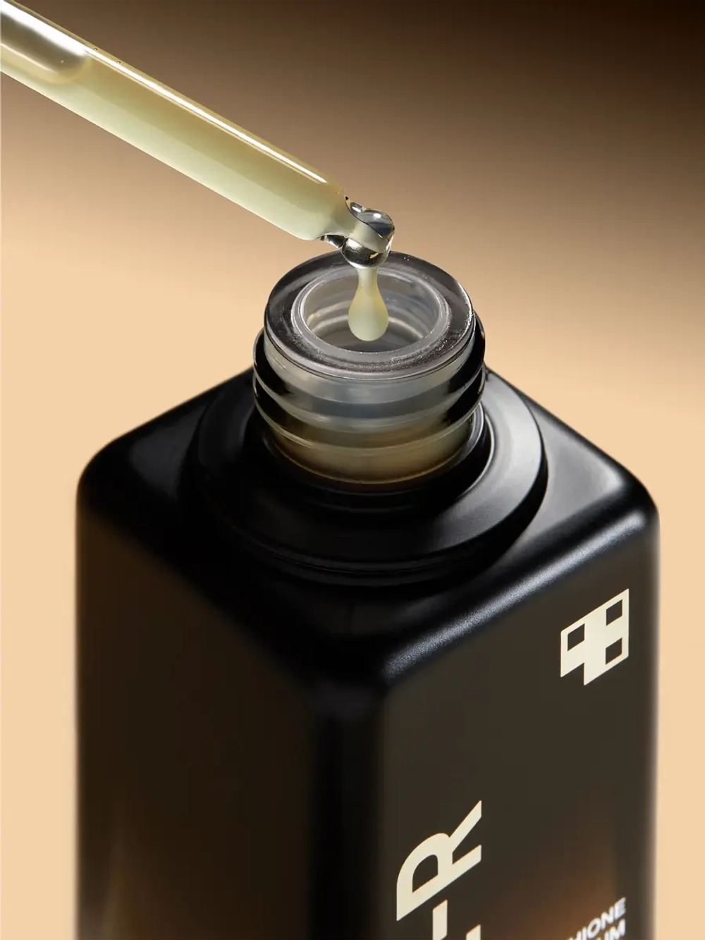 Medicube Осветляющая сыворотка с 5% глутатиона для сияния кожи AGE-R Glutathione Glow Serum 30 гр