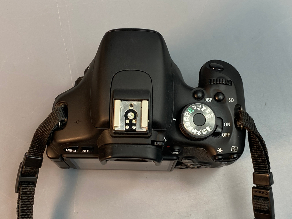 Canon 600D kit 18-55mm 3.5-5.6 IS ll 5.700 кадров