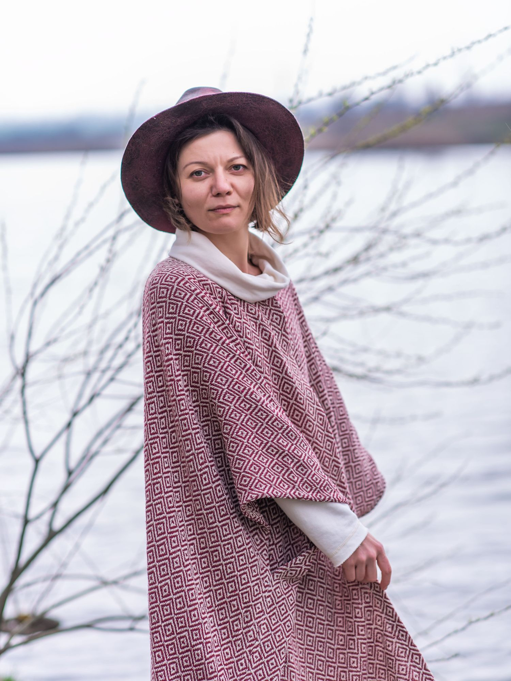 Бохо-накидка из фактурного хлопка (бордо/ромб)