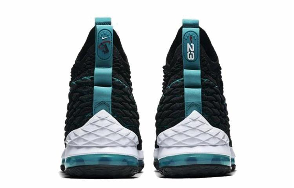 Кроссовки Nike Lebron 15