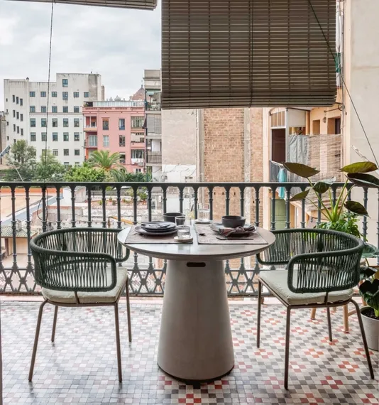 Цементный стол Itai Ø90 см