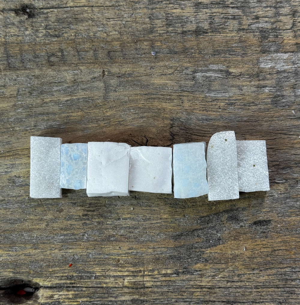 V1.K.white смальта разноформатная колотая белых оттенков