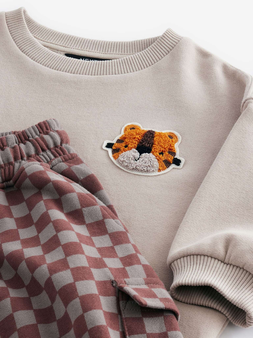 Толстовка и джоггеры в комплекте для мальчика Next B16-821, Серый, Коричневый