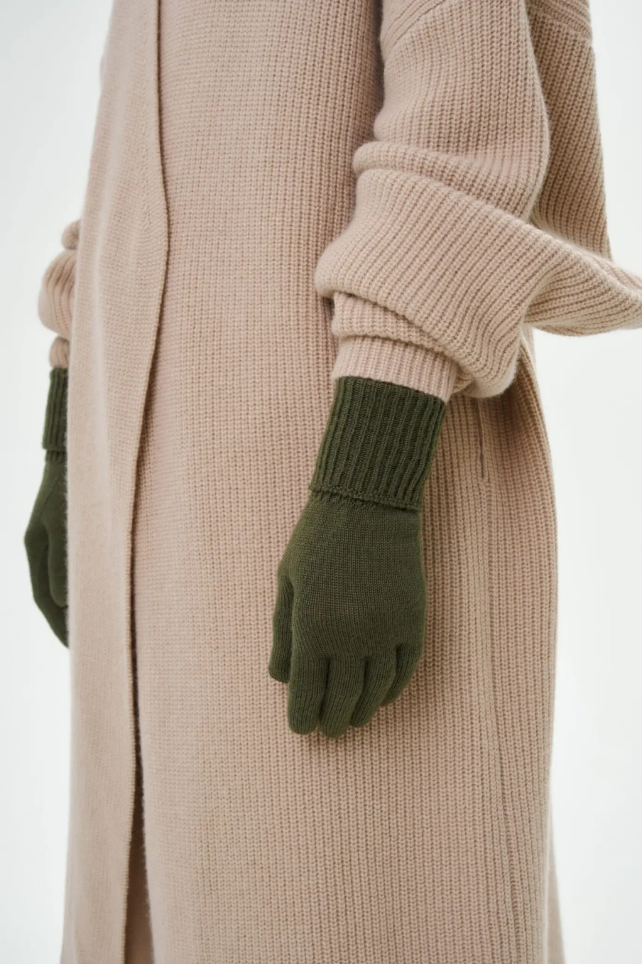 Перчатки с отворотом