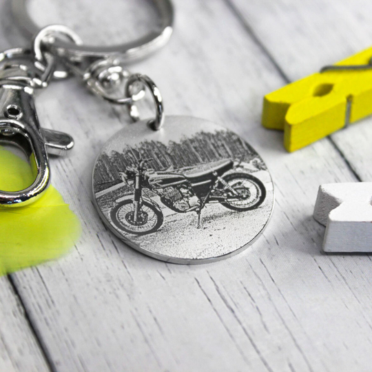 Круглый брелок с гравировкой фото на заказ, 30 мм (сталь)