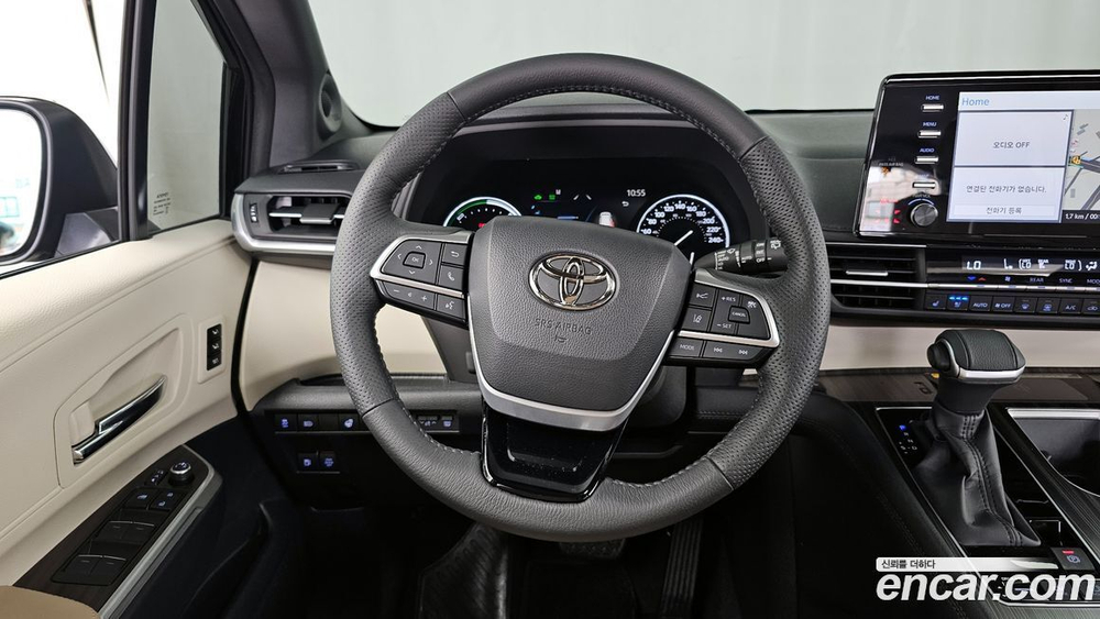 Toyota Sienna 4 Generation 2.5 Hybrid AWD (07.2022)