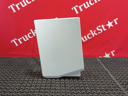 Спойлер кабины верхний левый 2020г.