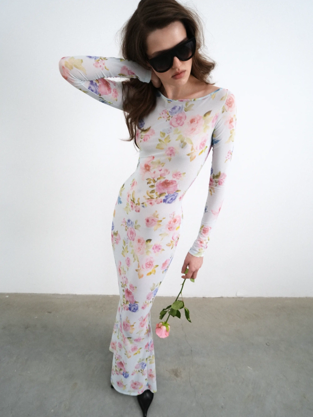 Моне макси (Monet maxi), платье макси из голубой сетки с цветочным принтом