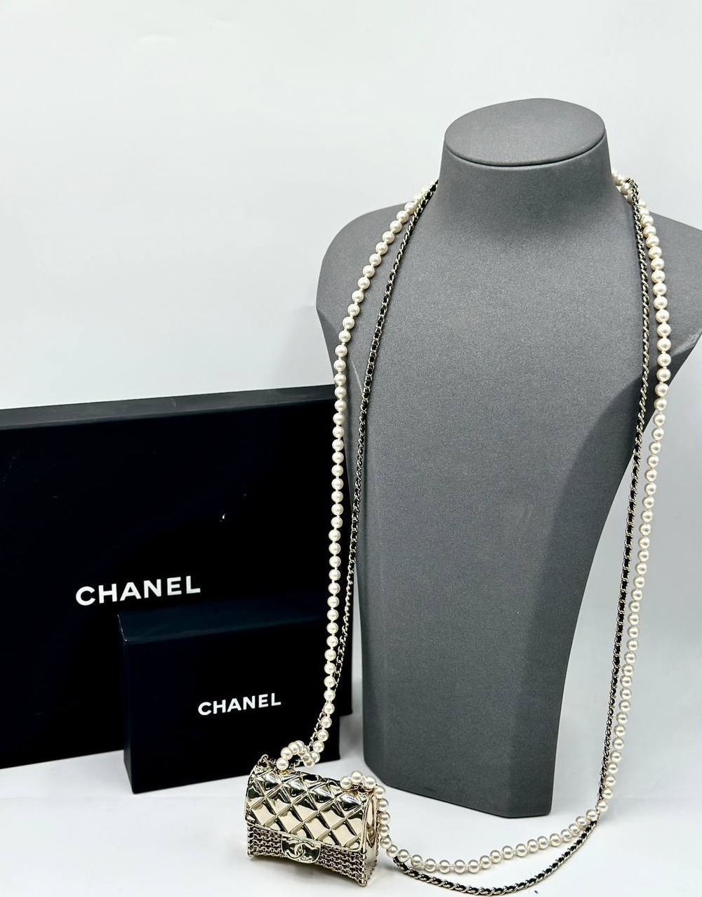 Сотуар CHANEL