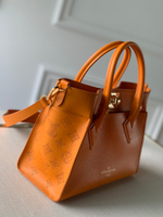 Louis Vuitton On My Side PM