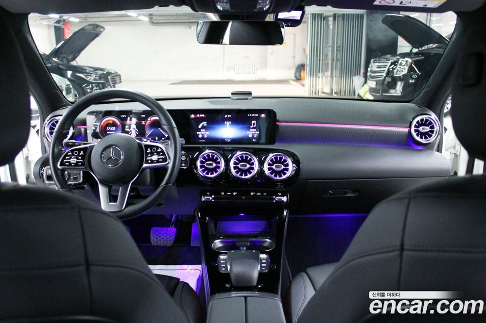 Mercedes-Benz A-Class W177 A220 Hatchback (03.2021)