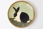 Коллекционная декоративная тарелка «Черно-белый кролик» (Black and White Bunny) из серии «Warren Kimble Barnyard Animals»