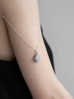 Подвеска КАПЛЯ с цепочкой, розовый кварц