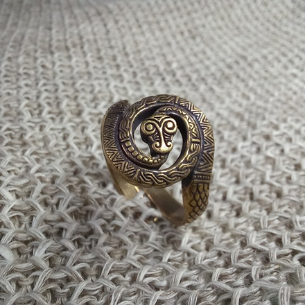 Кольцо "Уроборос"