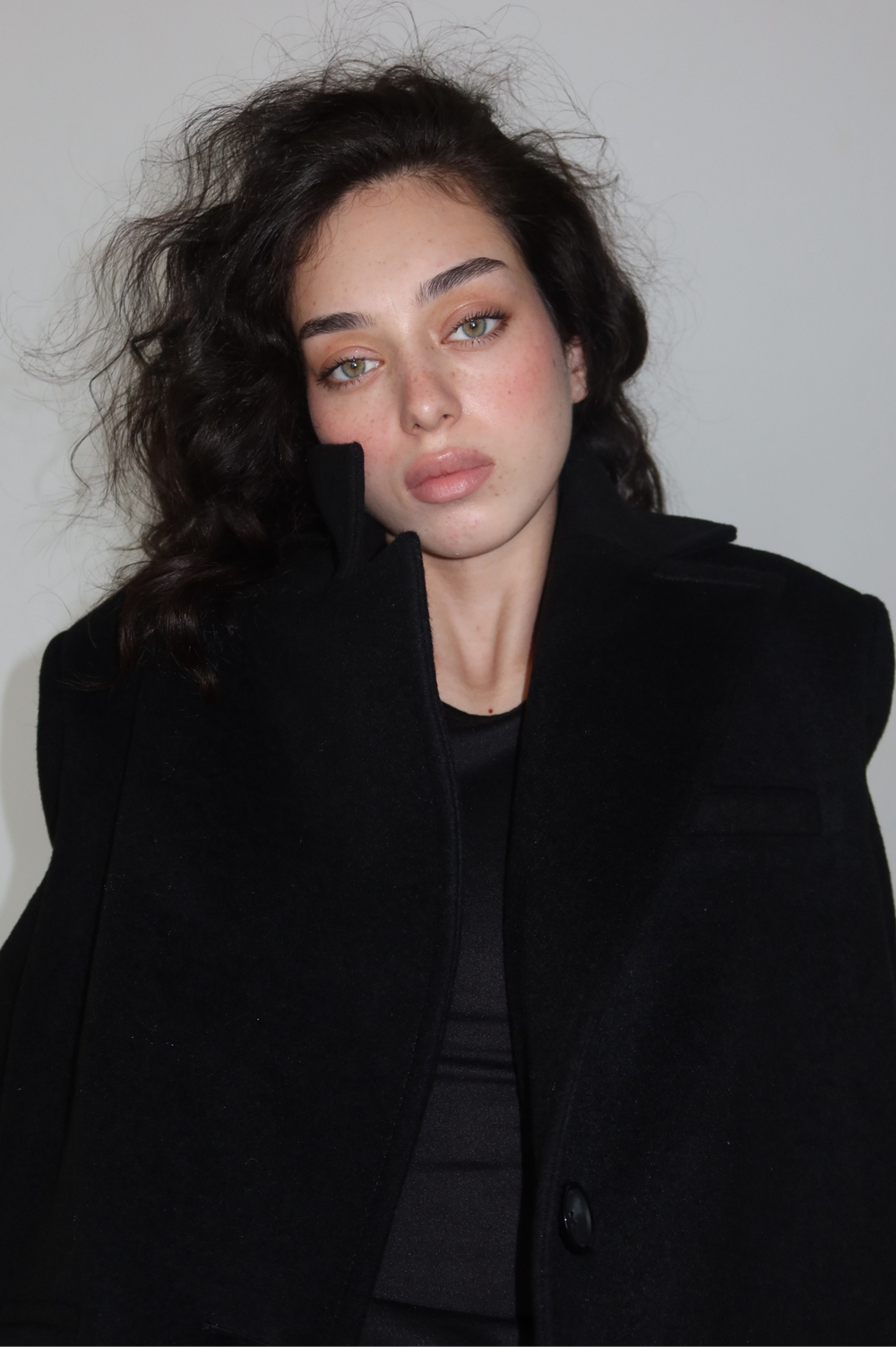 PRE-ORDER COAT BLACK ESME