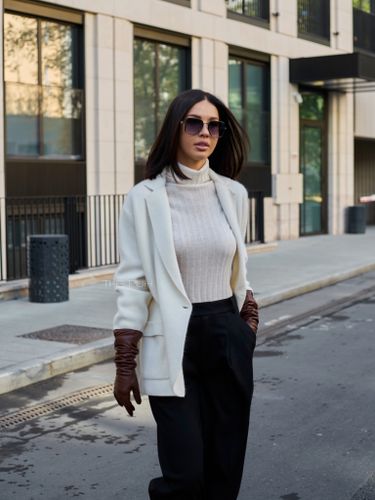 Двубортный молочный жакет из кашемира