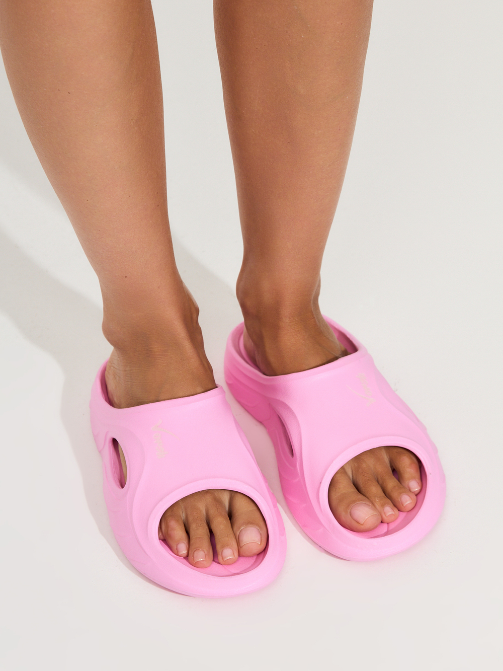 Шлепанцы женские розовые