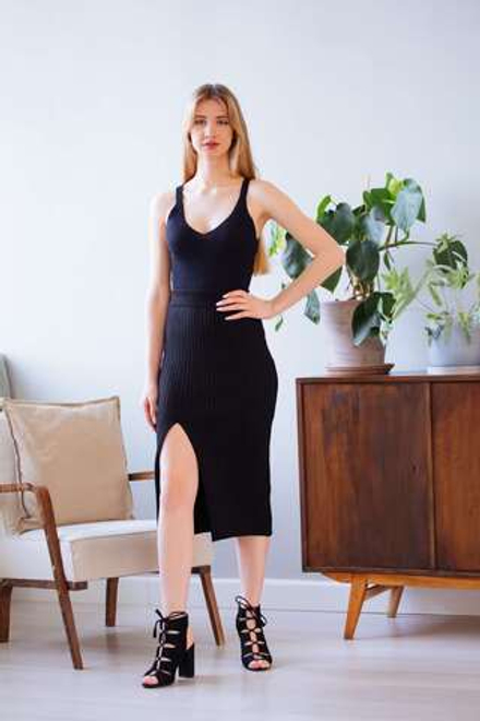 Юбка вязаная с разрезом