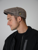 Кепка коричневая Город Горький олень желтый