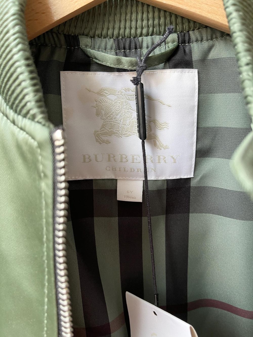 Новый бомбер Burberry, 104