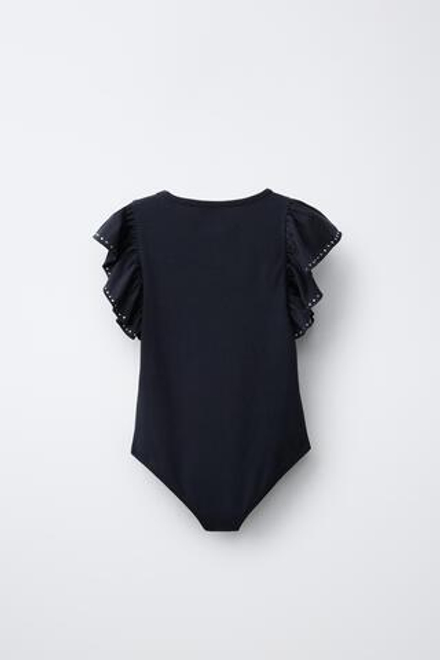 ZARA БОДИ С ВОЛАНОМ И ЗАКЛЕПКАМИ ИЗ МОДАЛА, ТЕМНЫЙ АНТРАЦИТ