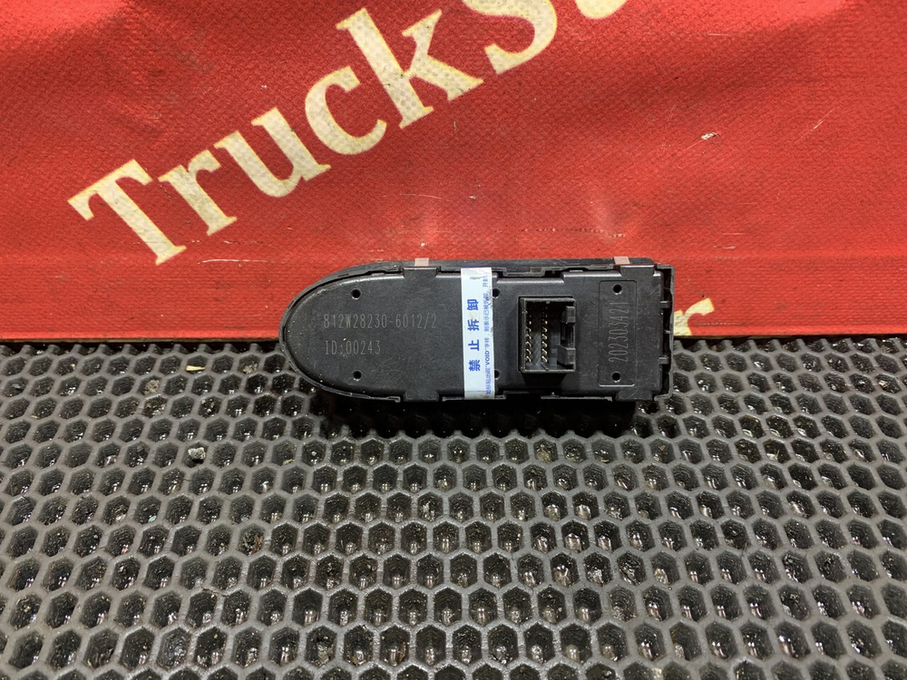 Блок управления стеклоподъемником 2023г