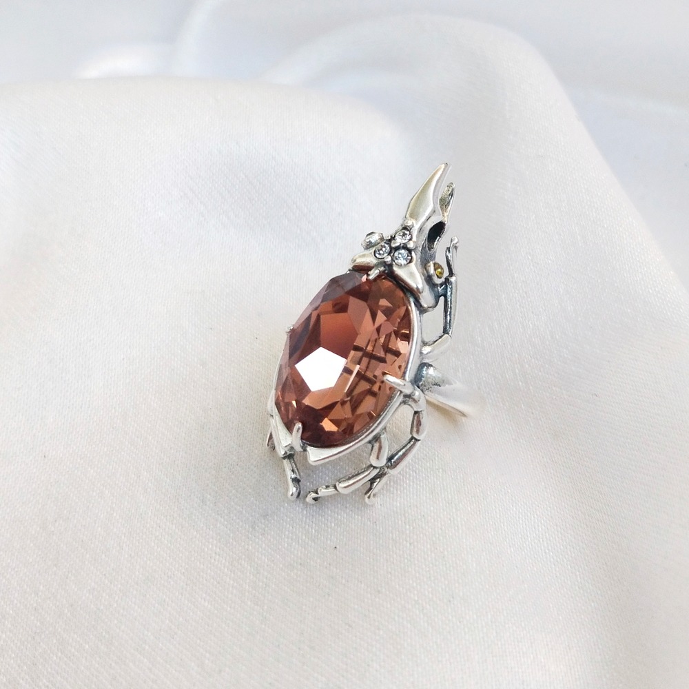 "Жужелица Aurora" кольцо в серебряном покрытии из коллекции "Эскарбахо" от Jenavi