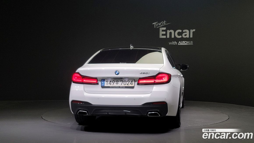 BMW 5 Series (G30) 520i M Sports (08.2021)