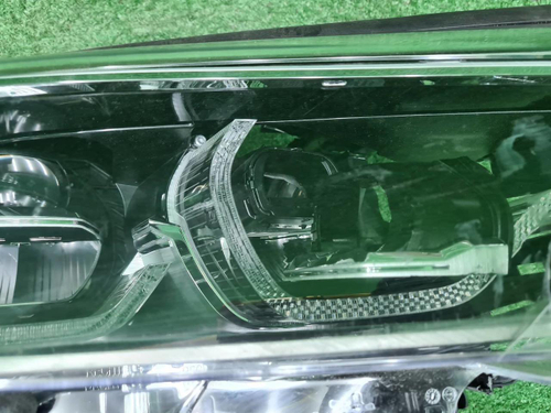 Битая Фара правая BMW 5er G30 (17-20) Adaptive LED