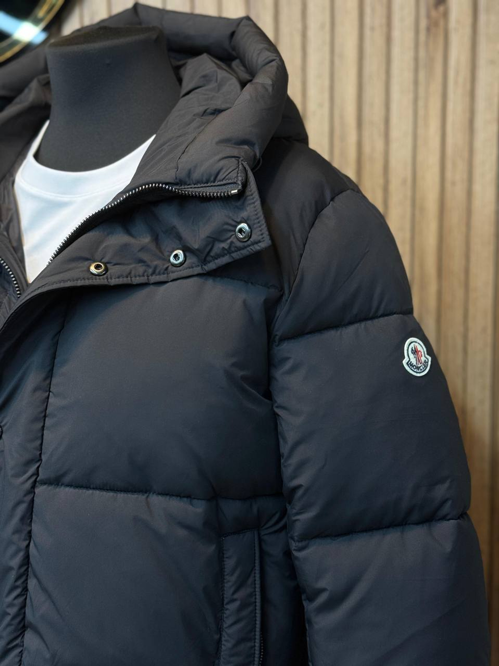 Пуховик Moncler