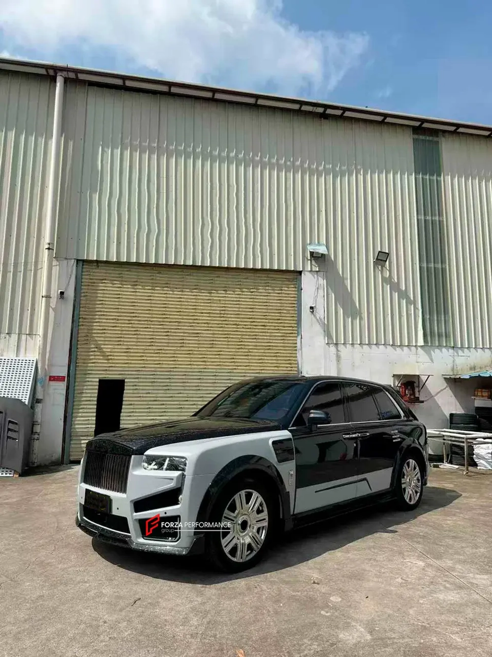 Обвес переделка для ROLLS-ROYCE CULLINAN СЕРИИ 1 2018 - 2025 в ROLLS-ROYCE CULLINAN СЕРИИ 2 РЕСТАЙЛИНГ Ролс Ройс Куллинан