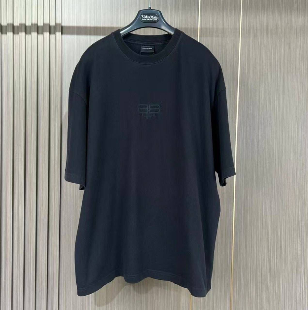 Футболка Balenciaga