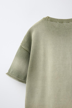 ZARA ФУТБОЛКА С ЭФФЕКТОМ ПОТЕРТОСТИ, ЗЕЛЕНОВАТЫЙ