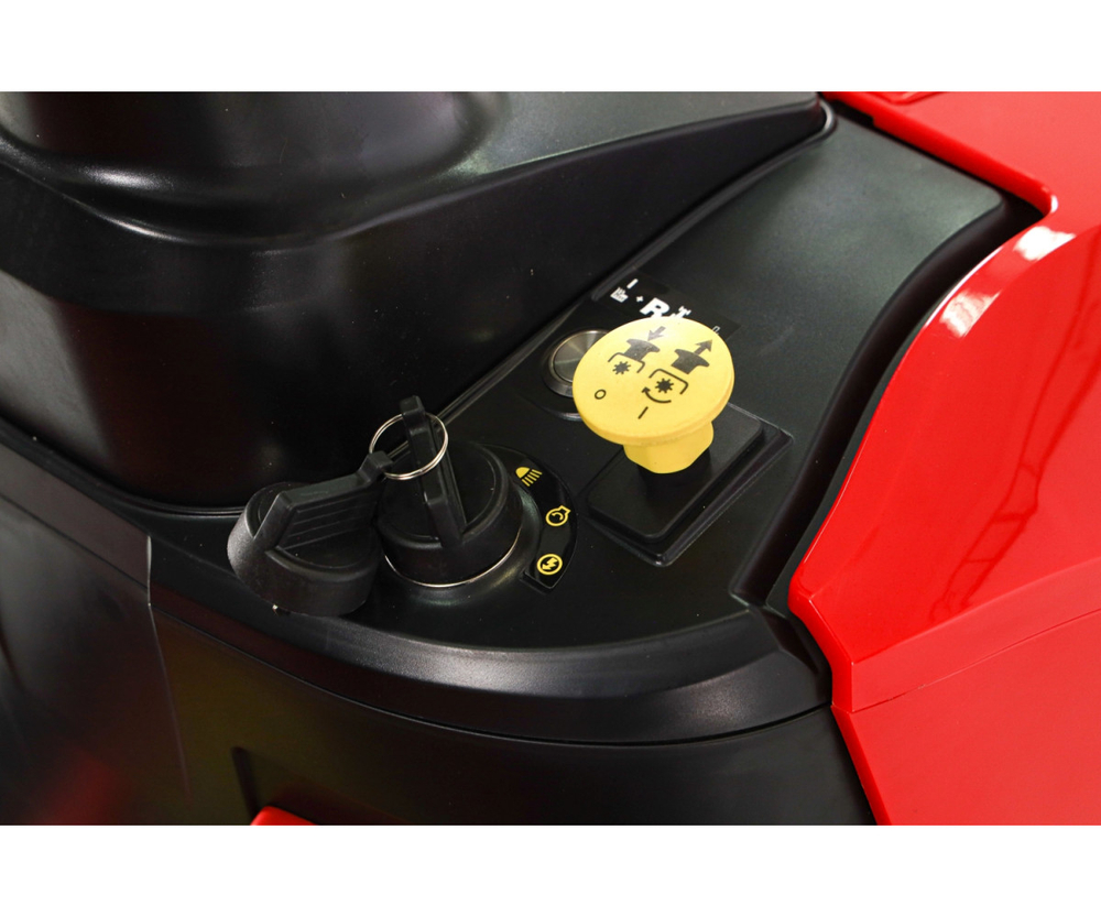 Снегоуборочный трактор ZimAni TC92ML с отвалом