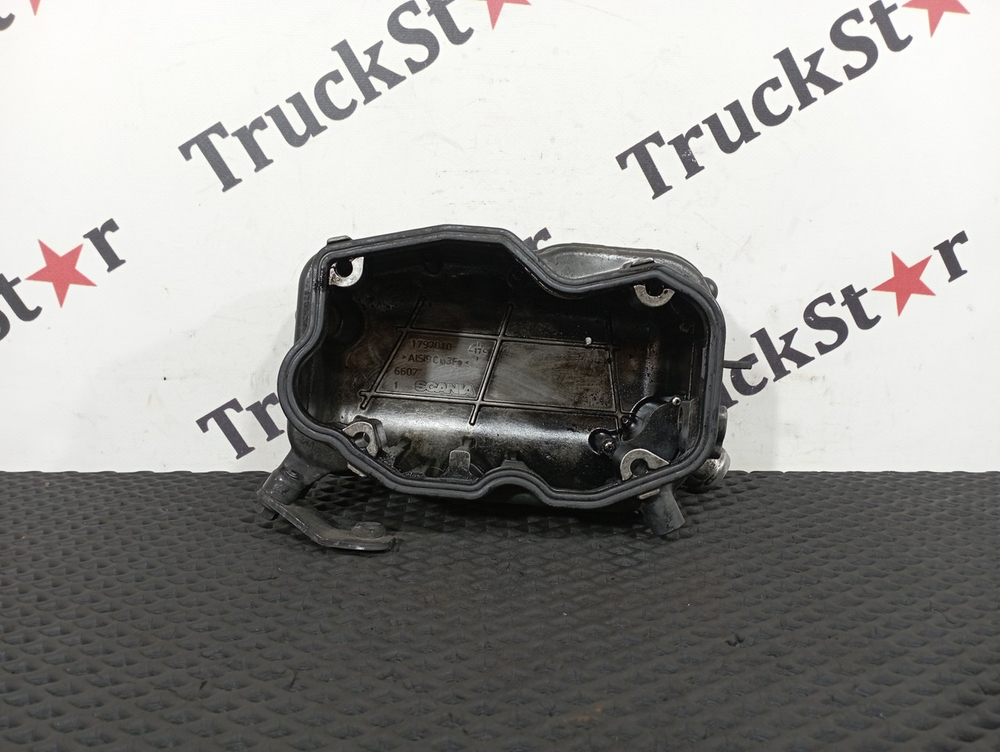 Крышка клапанная