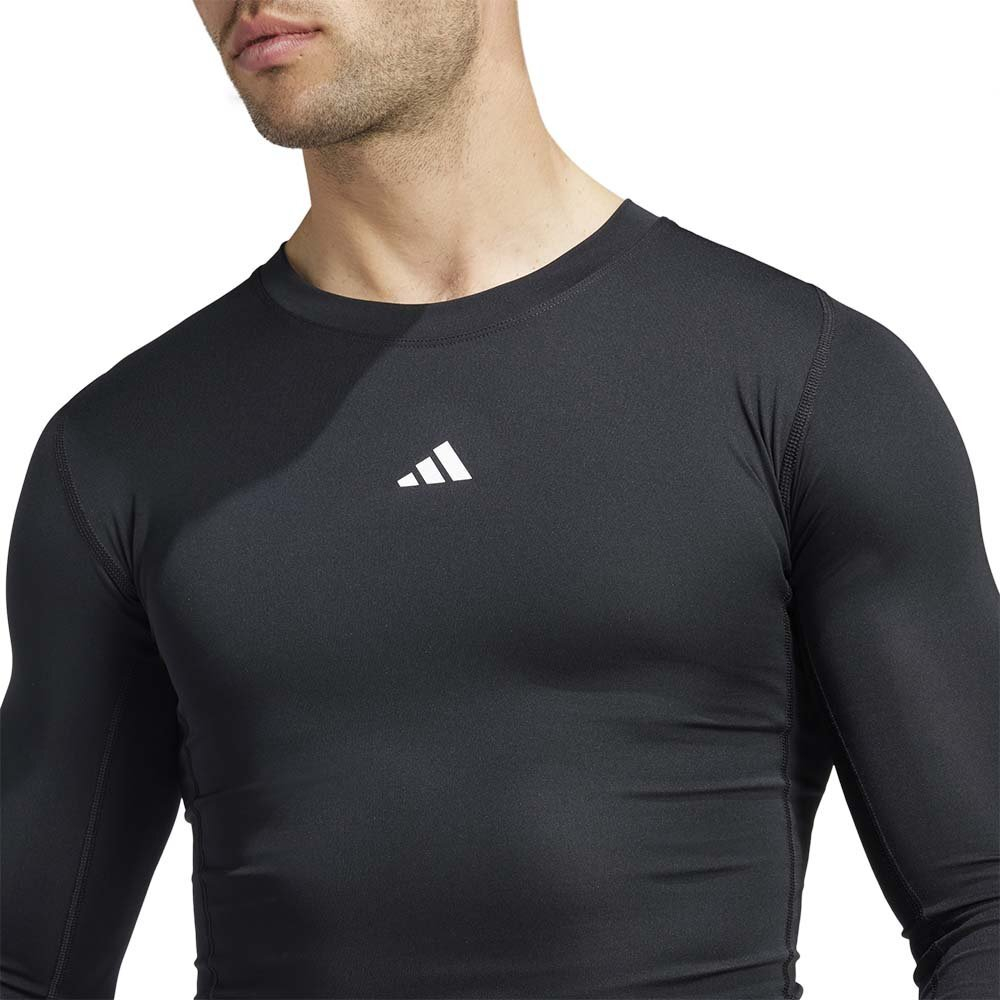 Баскетбольная футболка adidas Techfit Training Long Sleeve Tee Black