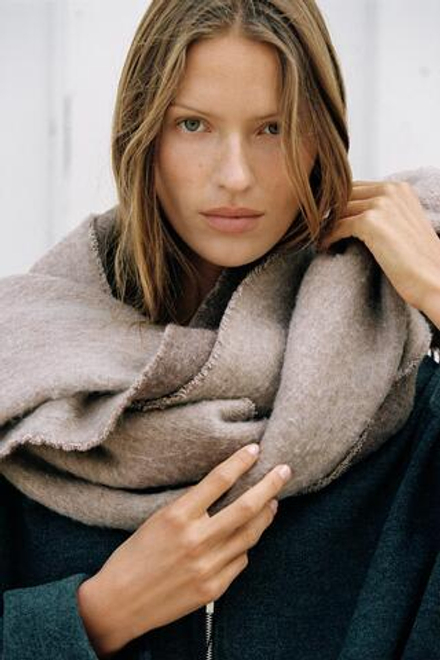 ZARA ГЛАДКИЙ МЯГКИЙ ШАРФ С БАХРОМОЙ, РЫЖЕВАТО-КОРИЧНЕВЫЙ