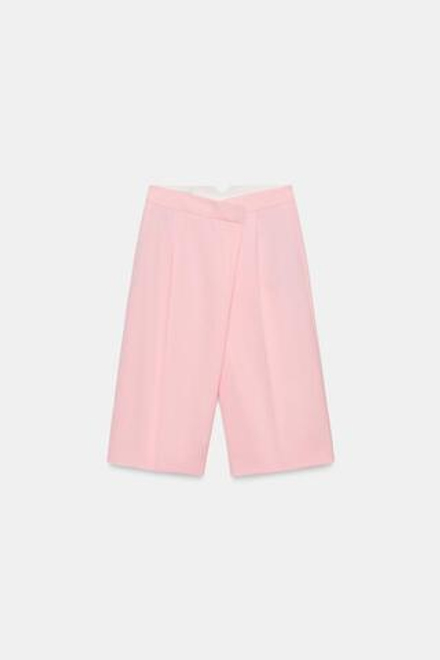 ZARA БЕРМУДЫ С ЗАЩИПАМИ И ЗАПАХОМ, РОЗОВЫЙ