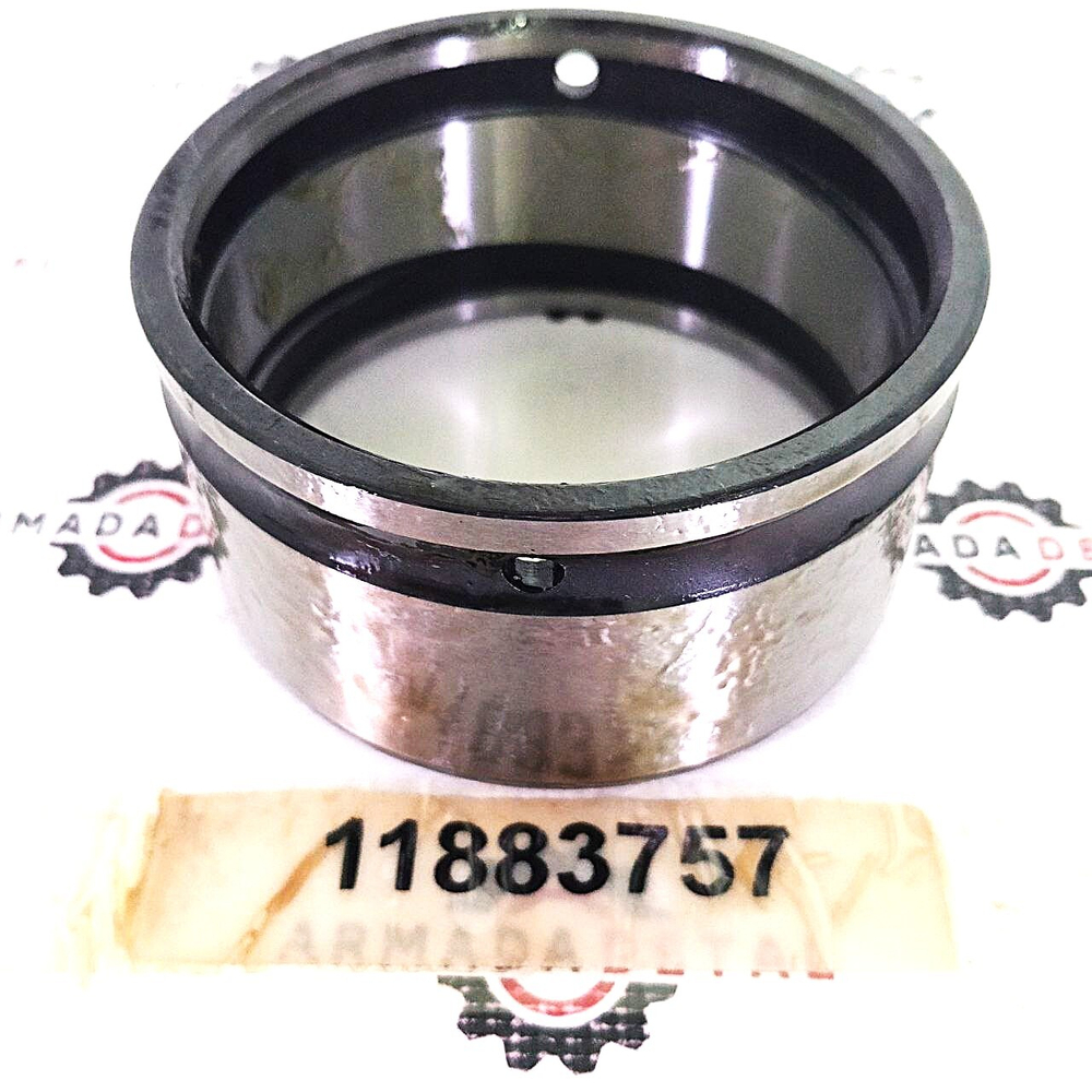 Втулка наружняя, нижняя (Крепление г/цилиндра поворота стрелы снизу) | VOE11883757  | TMP