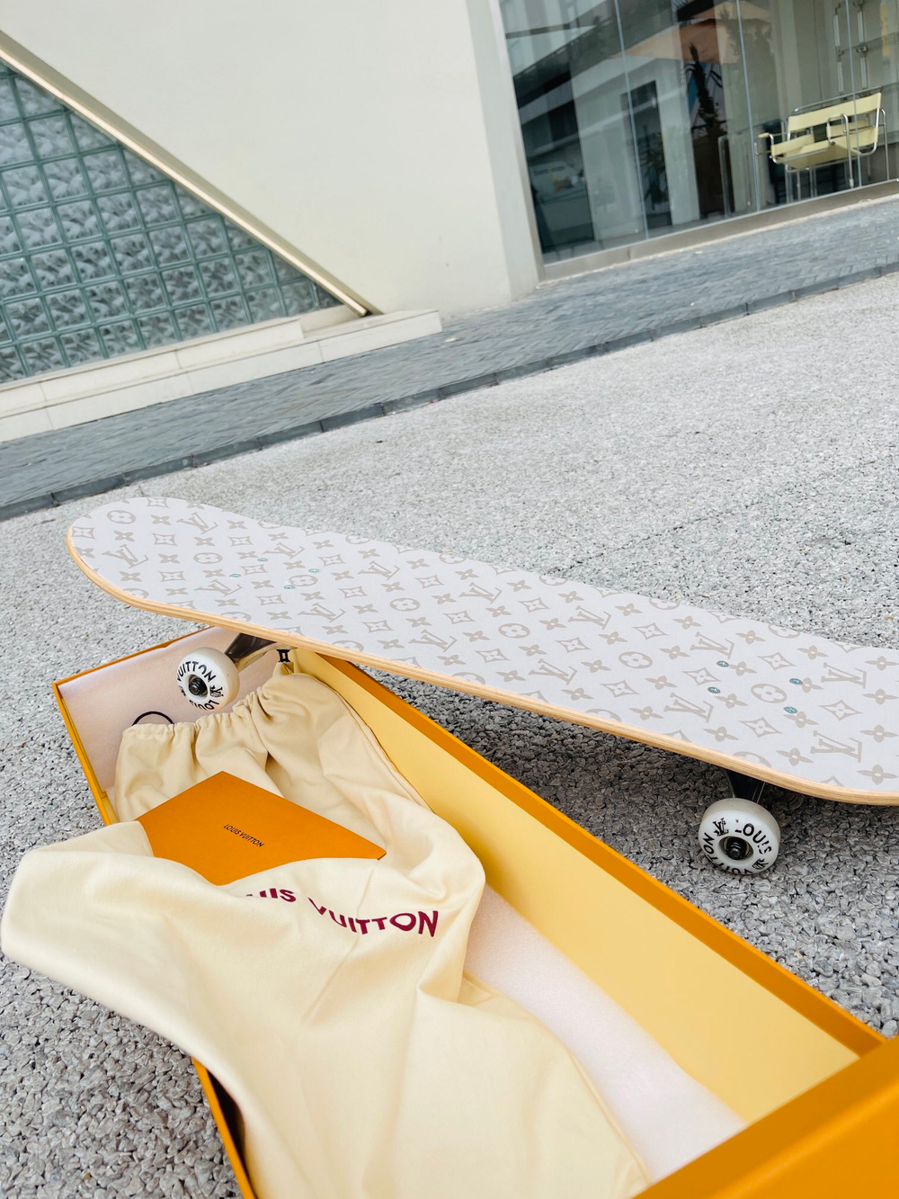 Louis Vuitton Skateboard