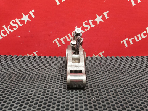 Коромысло выпускного клапана 2023г.