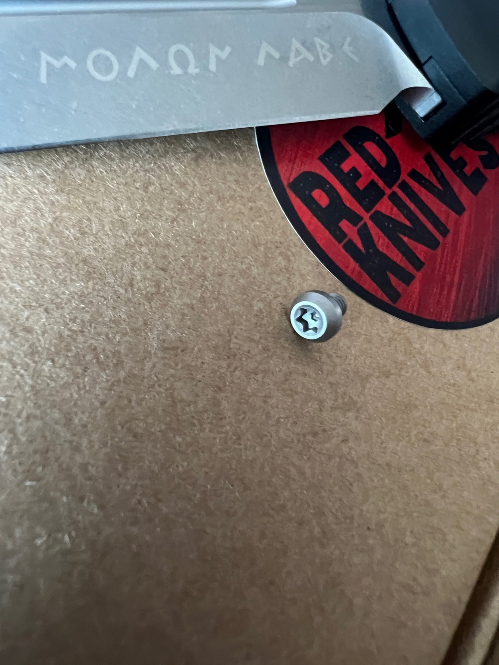 Винт для ножа Microtech Ultratech / UTX-85 серии А+++ - под TORX #8, светлый