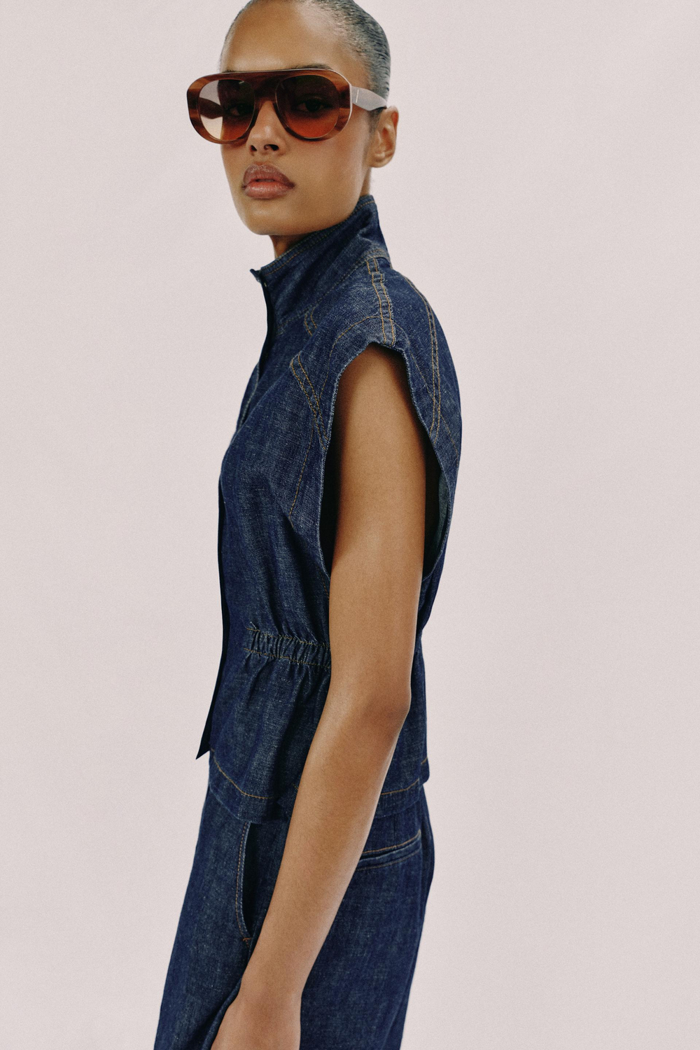 ZARA ЖИЛЕТ ИЗО ЛЬНА С ЭЛАСТИЧНОЙ ТАЛИЕЙ, ИНДИГО