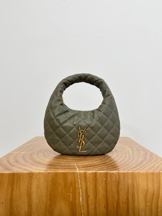 ICARINO В СТЕГАНОЙ НАППЕ