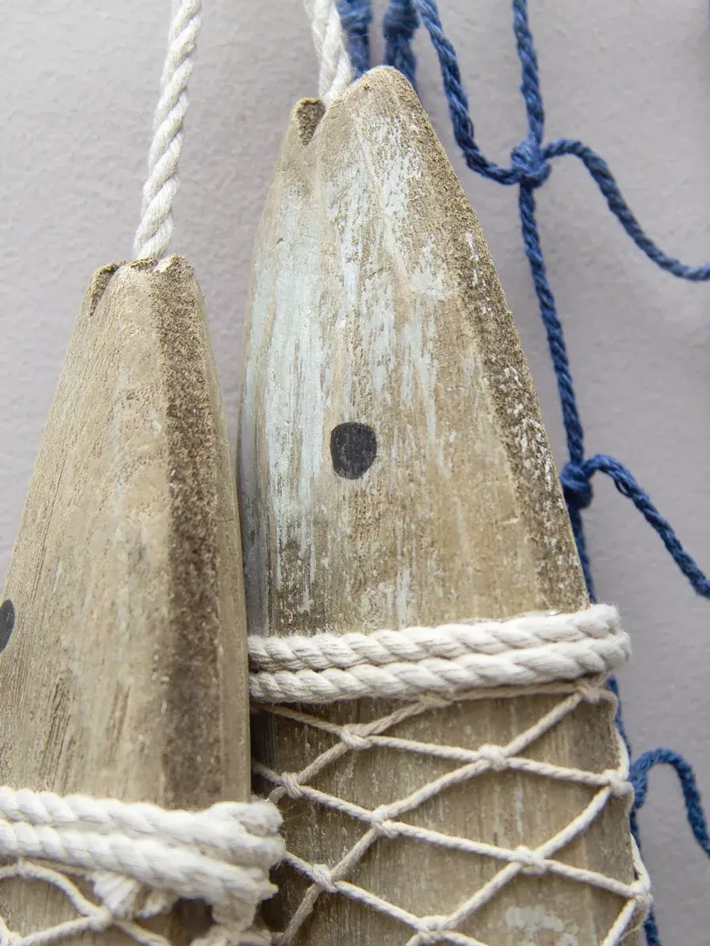 Декор на стену для интерьера "Рыбы в сетях"