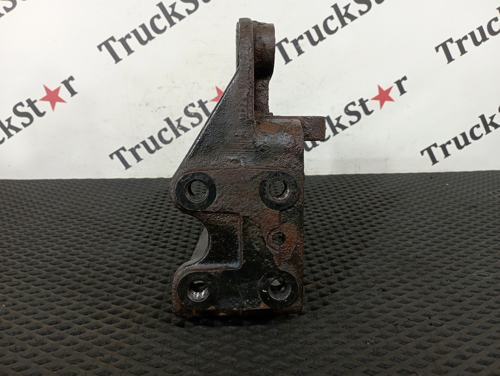 Кронштейн кабины левый