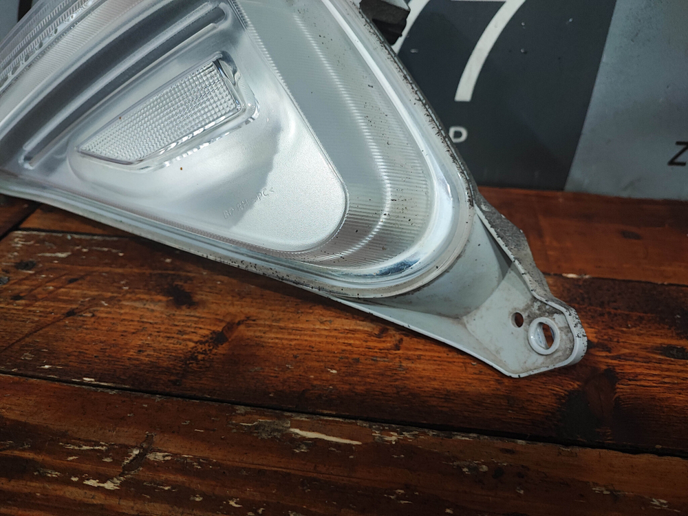 ПТФ передняя правая Kia Cerato 4 (BD) 18-21 Б/У Оригинал 92306M6000