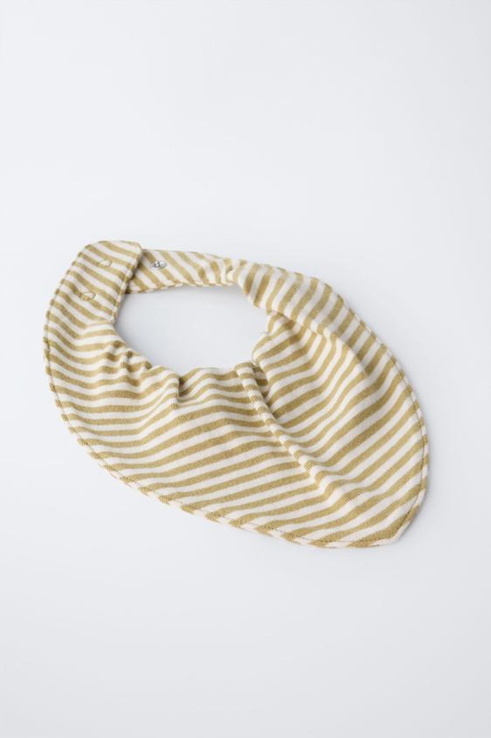 ZARA НАБОР ИЗ ДВУХ ШАПОК И ДВУХ НАГРУДНИКОВ, ГОРЧИЧНЫЙ